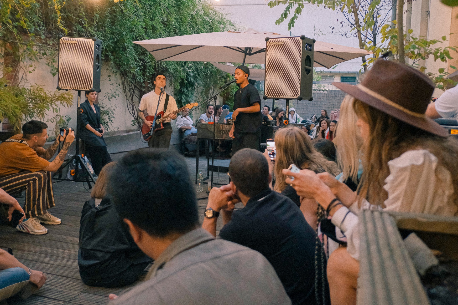 Artist performing live with a SOUNDBOKS