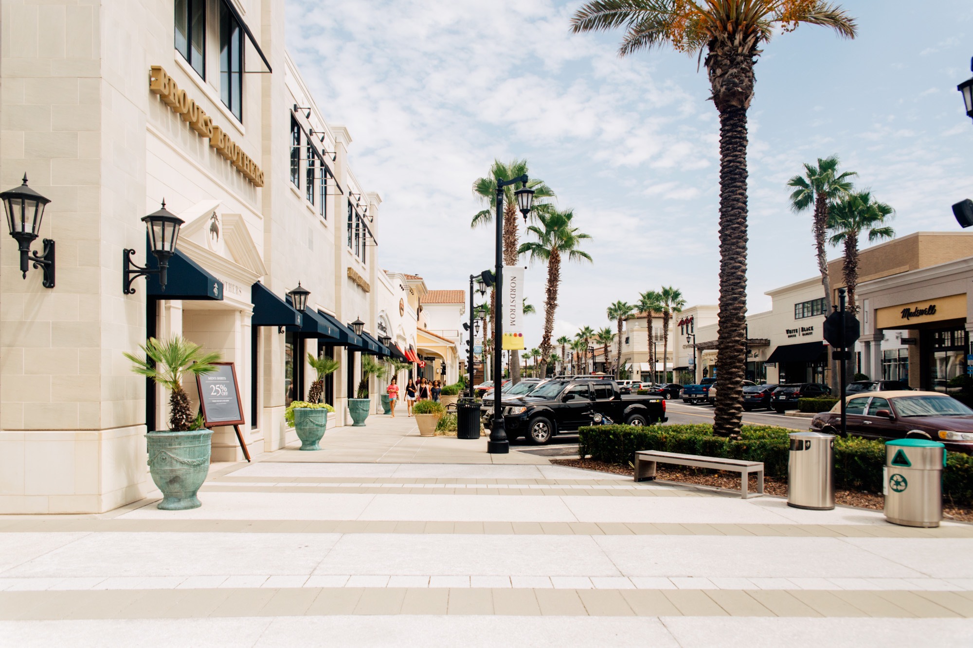 How to Eat Locally at the St. Johns Town Center in Jacksonville