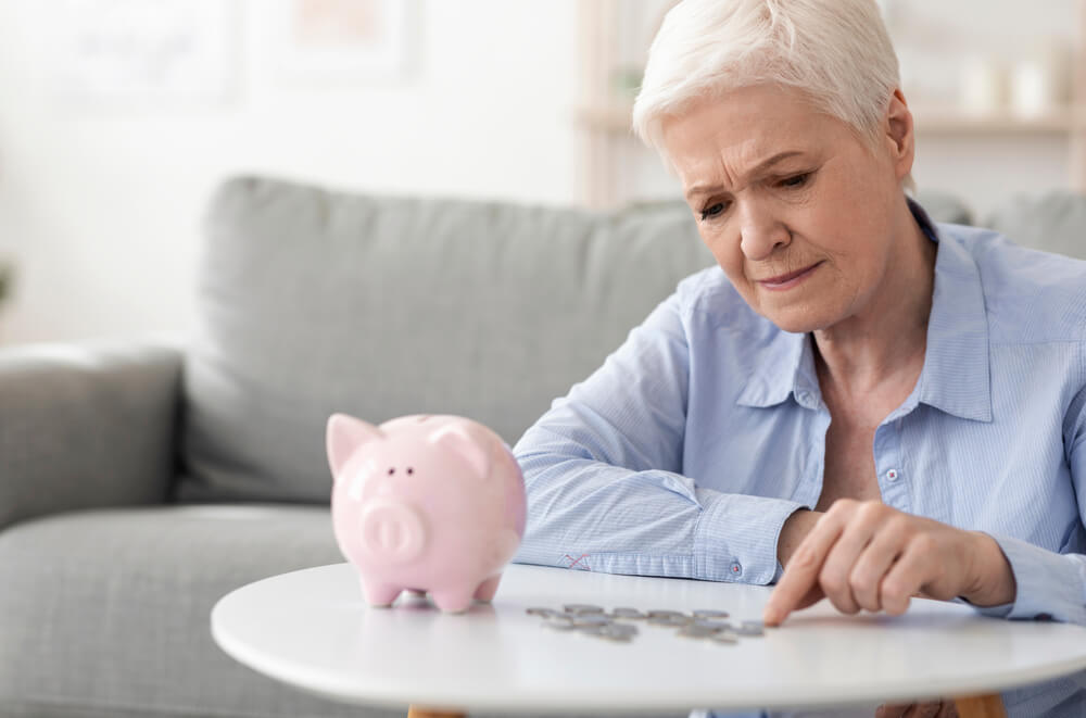 woman does not know how to retire with no money