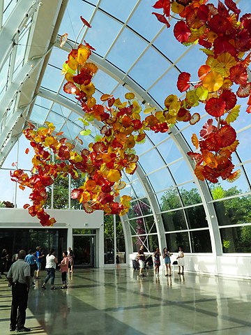 Seattle360px-Chihuly_Garden_and_Glass...