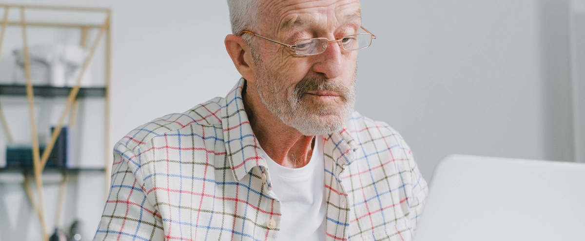 Age UK and Community Fibre - How to spot an online scam