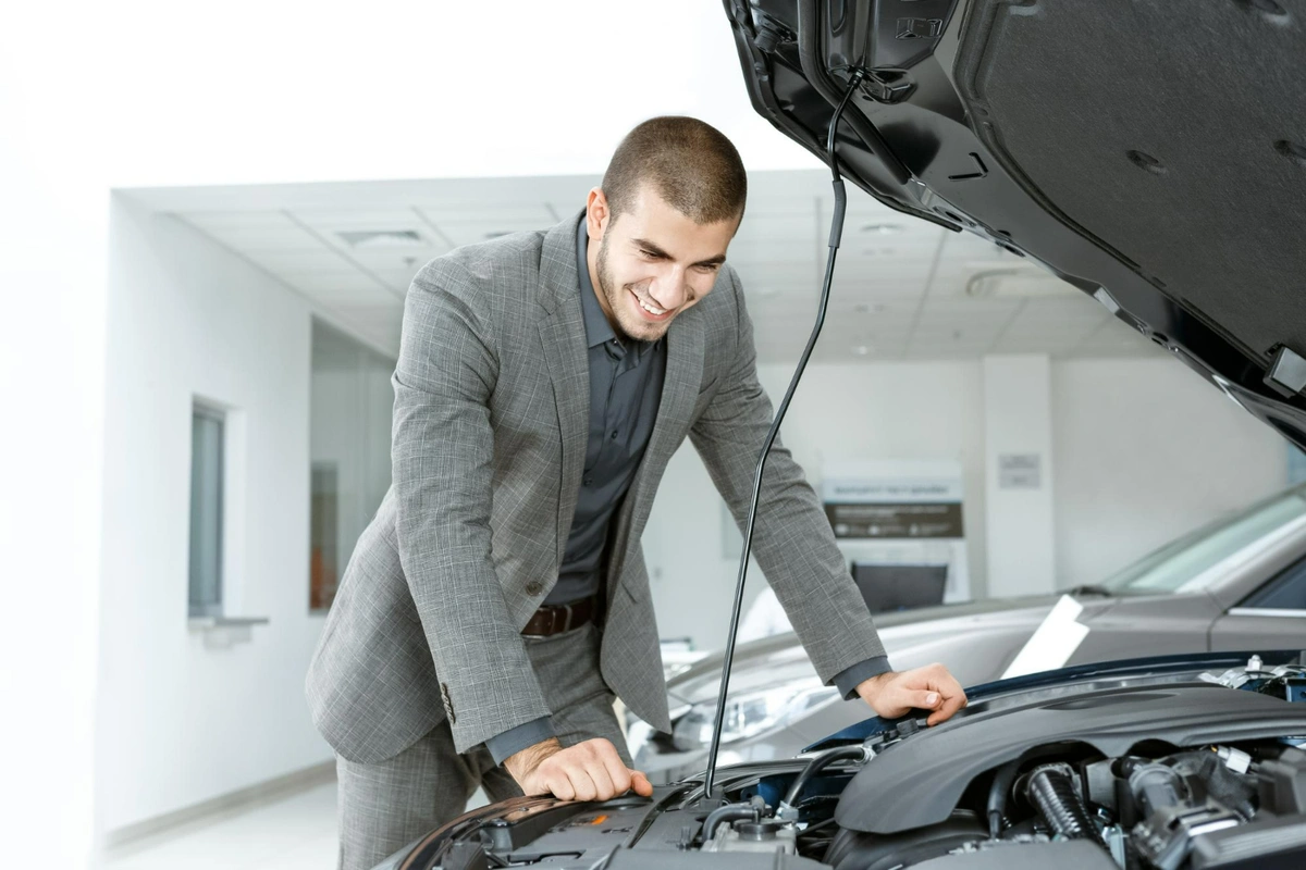 Signos del mal funcionamiento del alternador del coche