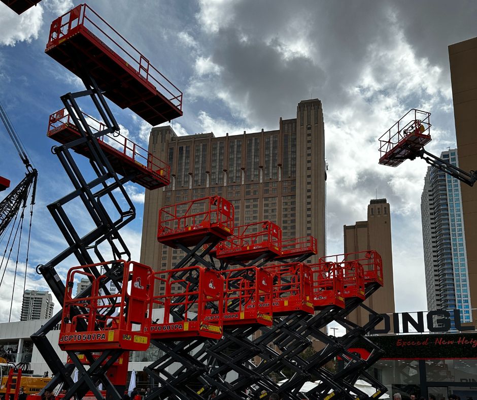 Variety of scissor lift sizes