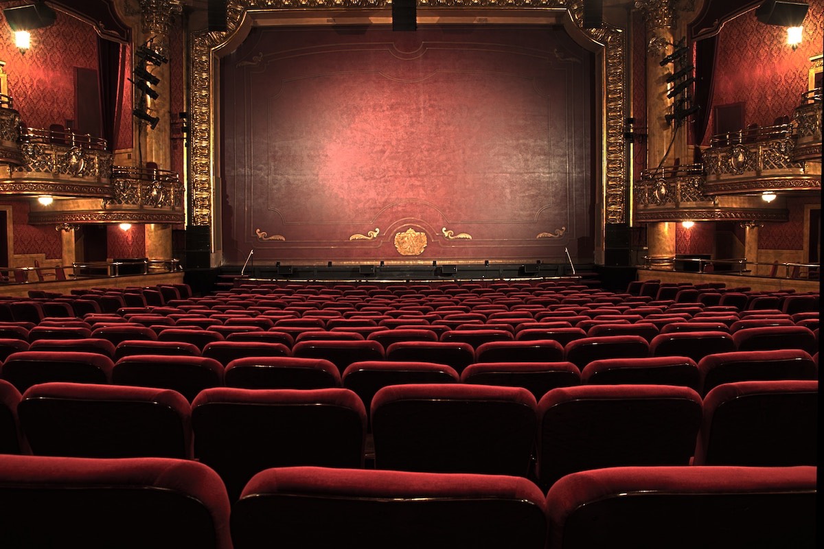 the-best-budget-friendly-movie-theaters-in-las-vegas-doorsteps-rent