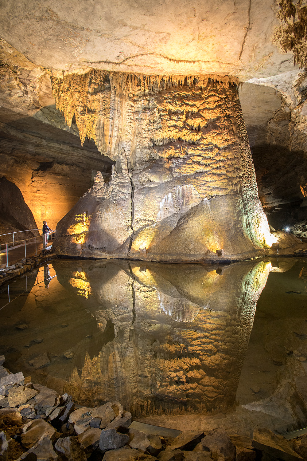 Inside view of Cathedral Caverns
