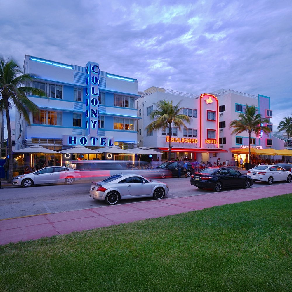RetroHotel.webp
