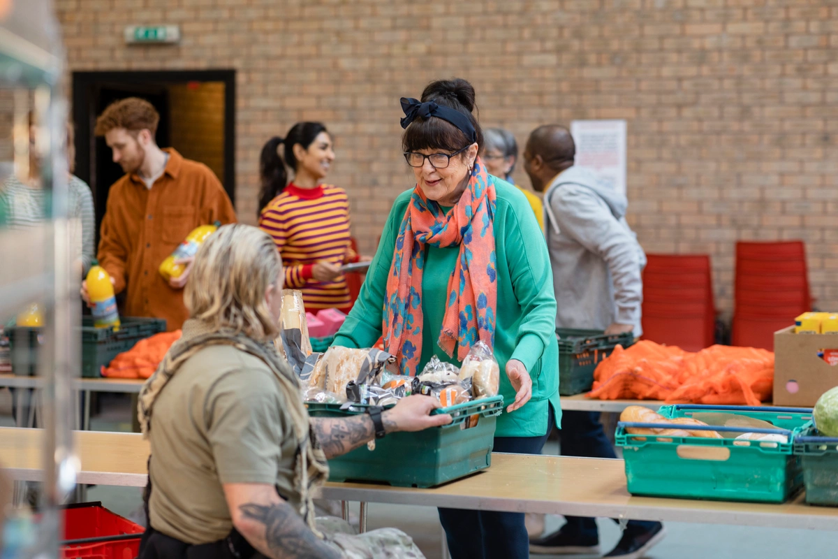 Record numbers turning to food banks