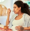 gestante com diabetes se alimentando