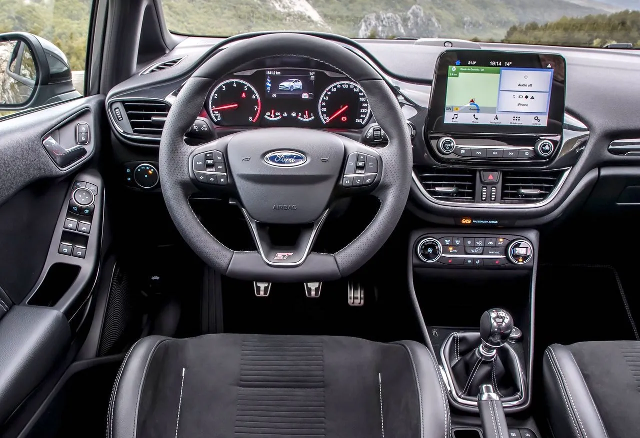 Ford Fiesta ST 2018 interior