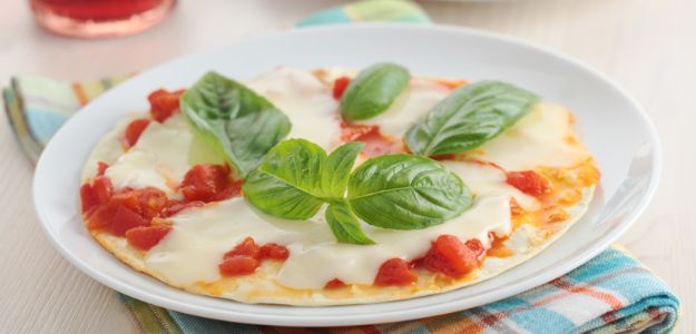Pizza Capresse con Tortilla.jpg