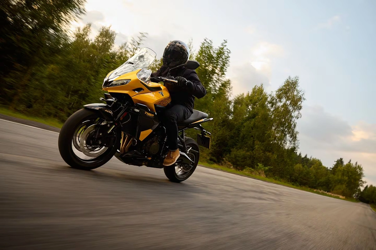 5-2025-Triumph-Tiger-Sport-800.webp