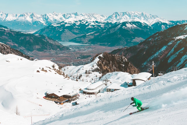 team building through skiing