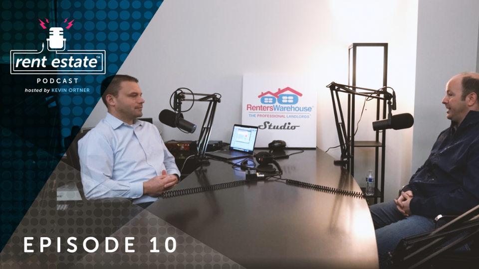 Text "Podcast episode 10"