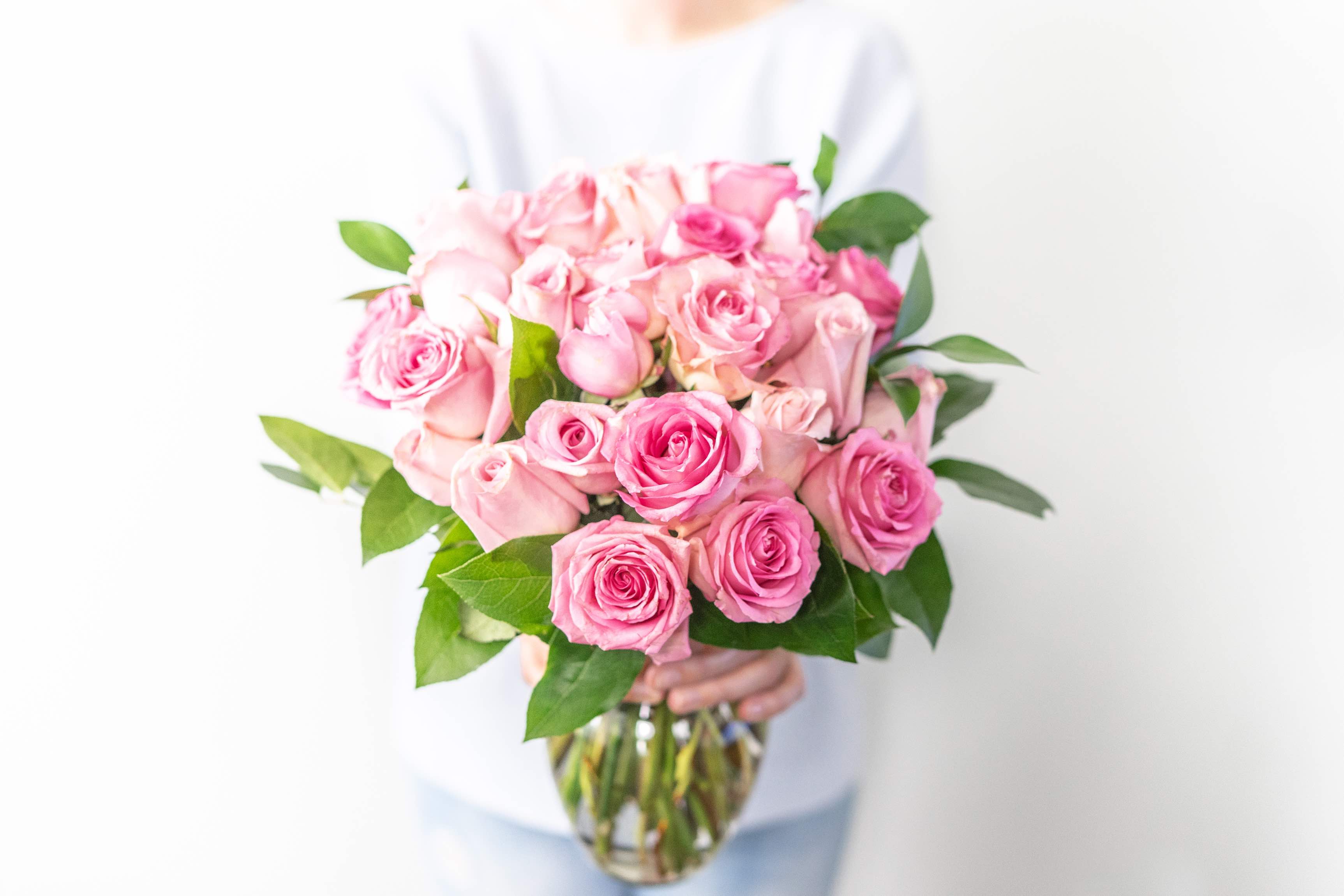 Are Pink Roses Ok for Valentine's Day?