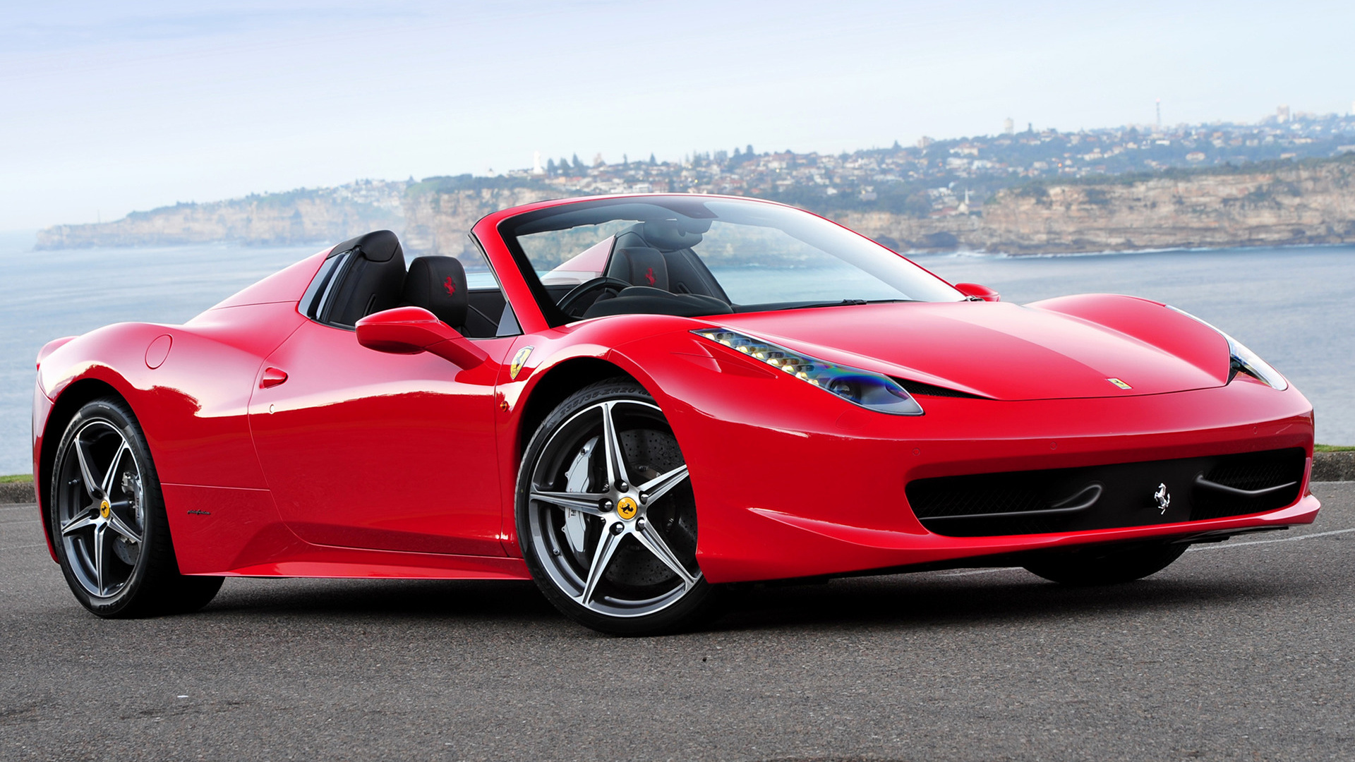 Ferrari 458 Spider tem preço a partir de R$ 1.826.850