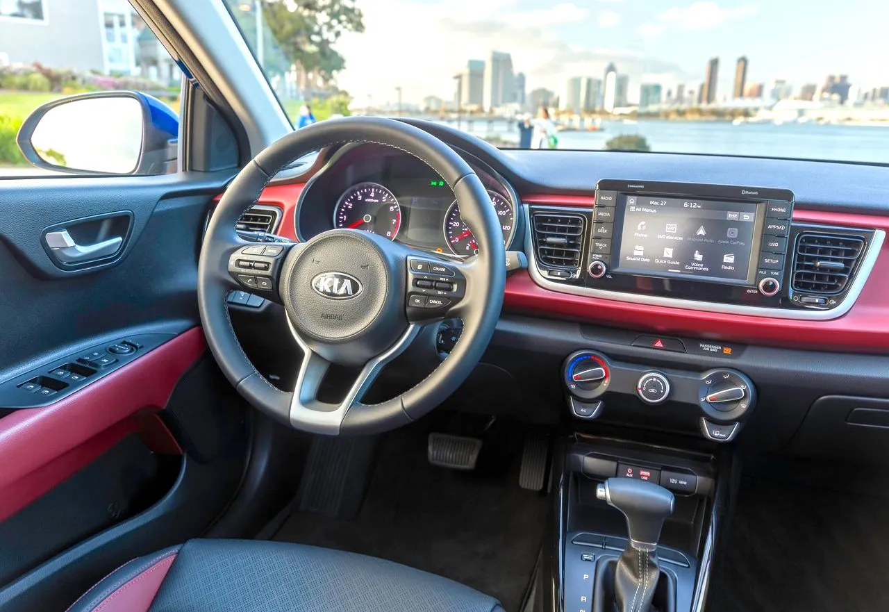 Kia Rio 2020 interior Características y mantenimiento