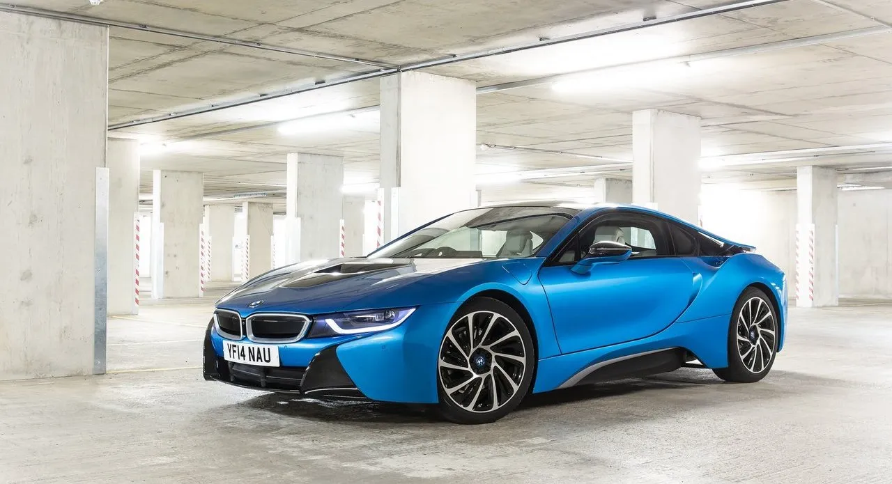 BMW i8 2015