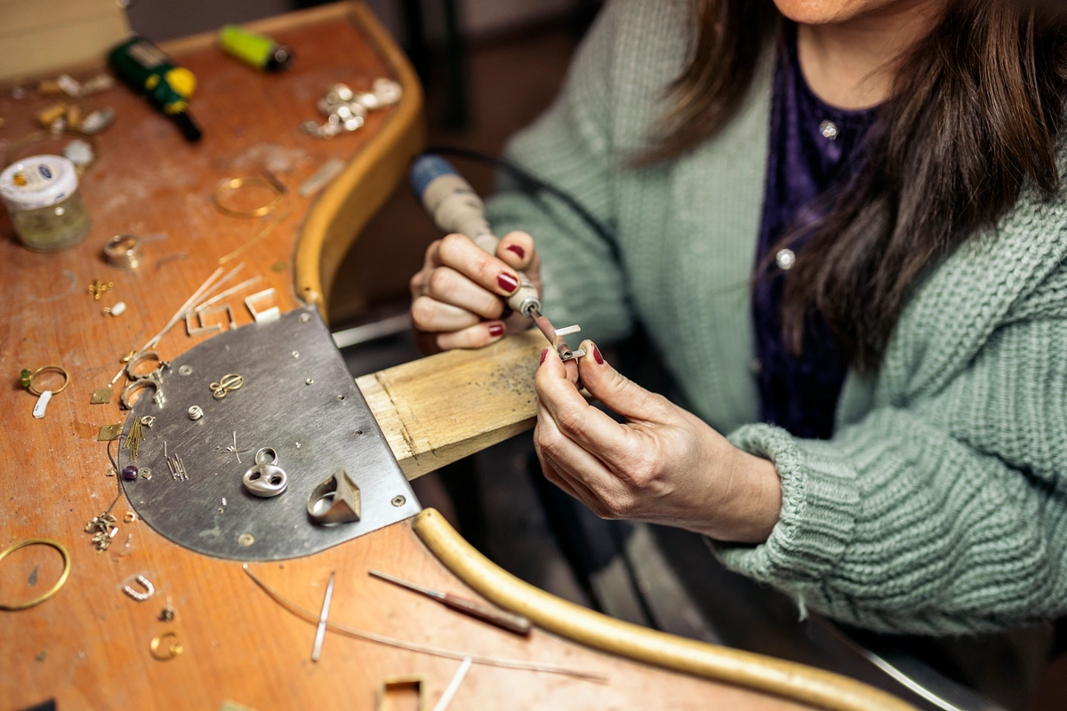 We have compiled a list of 8 great beginner jewelry making projects! From wire working and assembly to basic metalsmithing and soldering, here are some great ideas to start making jewelry at home.