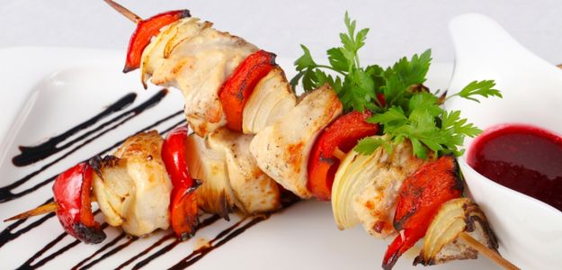 brochetas de pollo con pimiento.jpg