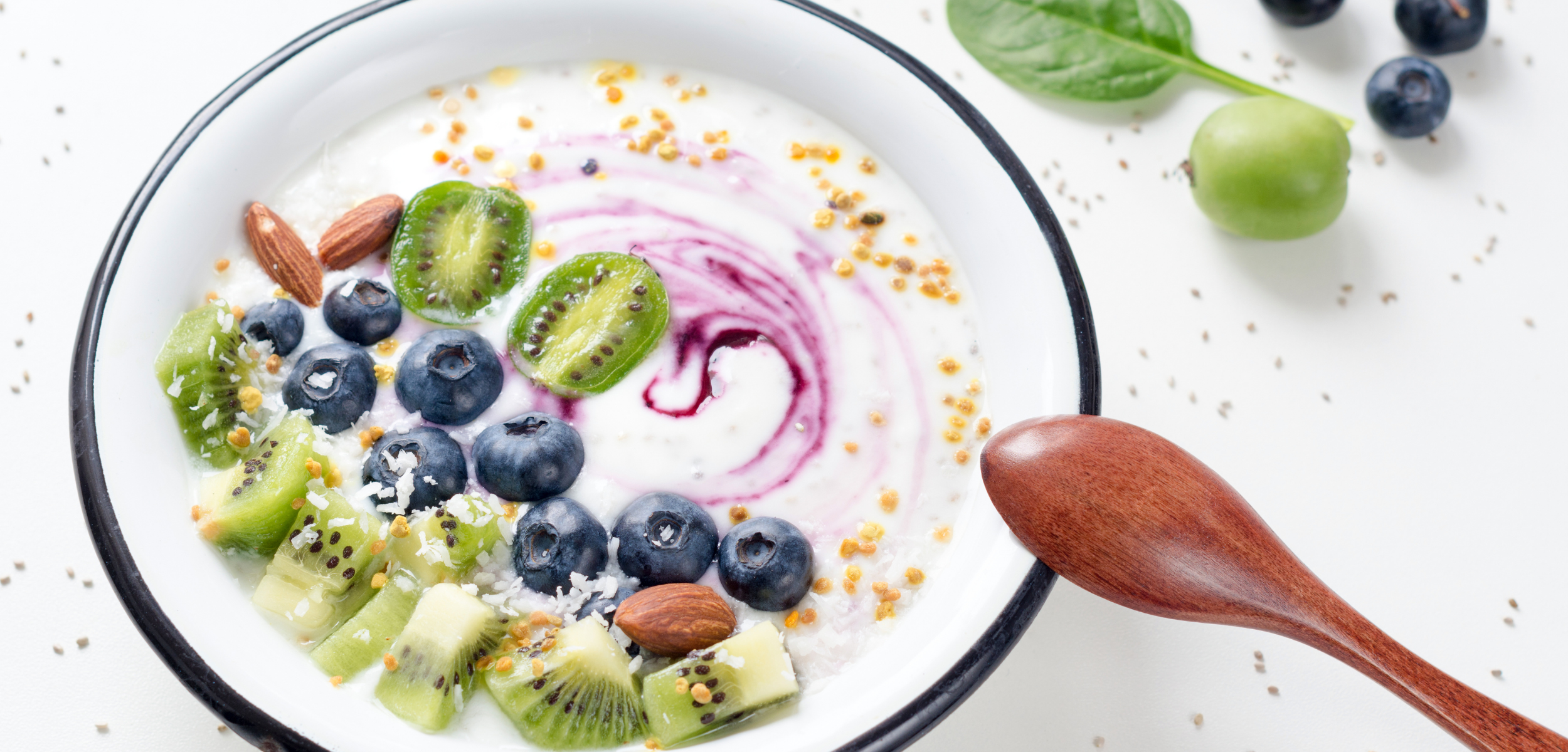 Receta yogurt con frutas.png