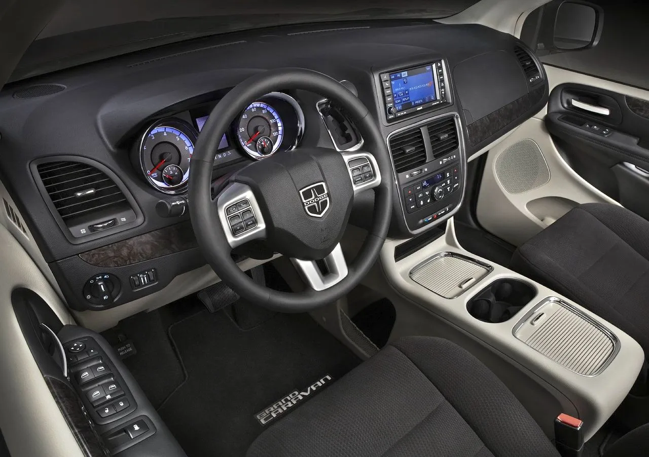 Grand Caravan 2020 interior