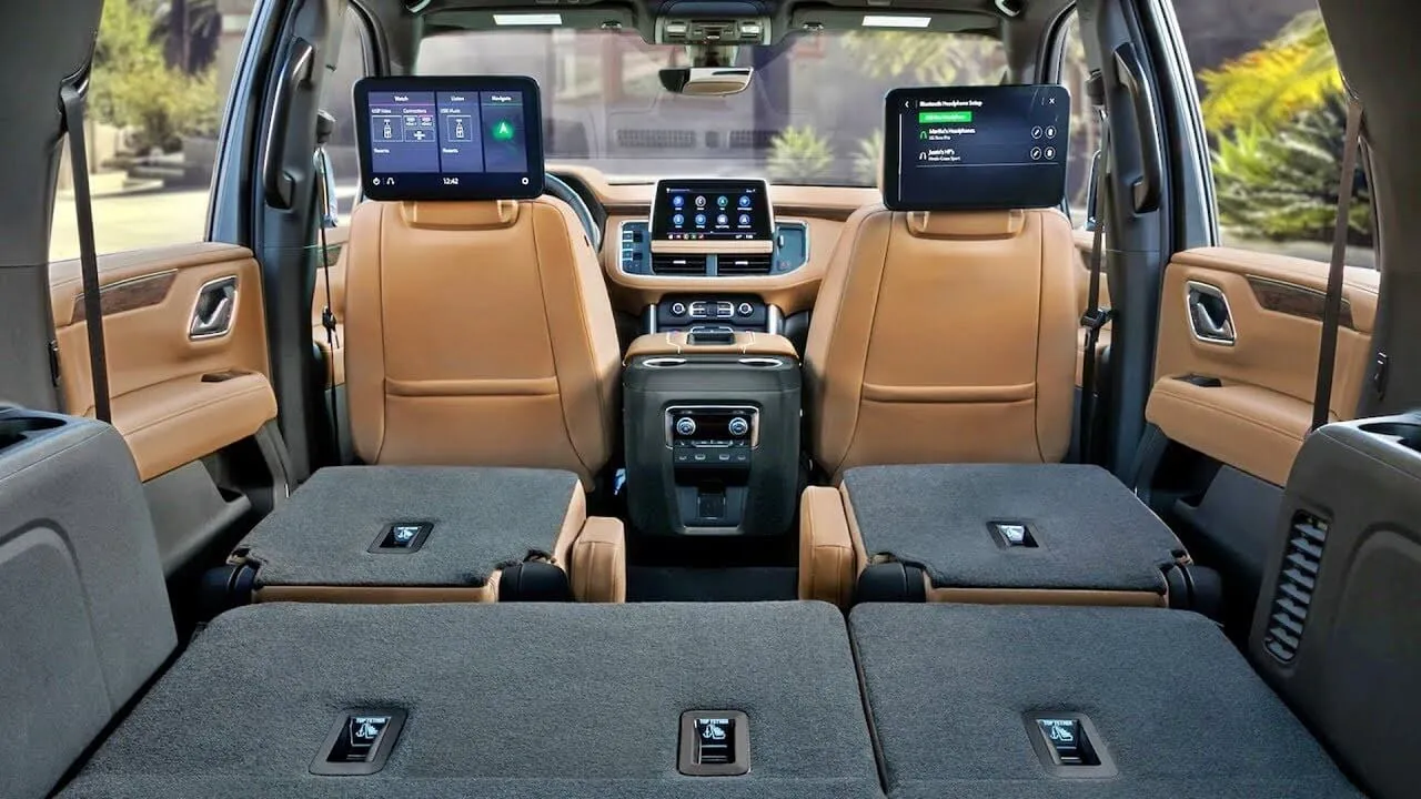 Chevrolet Suburban interior 2021