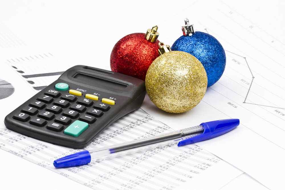 christmas orderments, calculator, and holiday planning payday loans emergencies