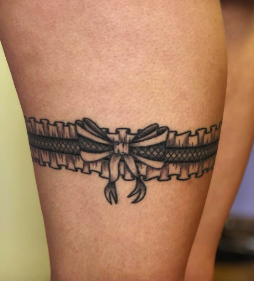 15 Charming Garter Belt Tattoo Ideas TattoosWizard