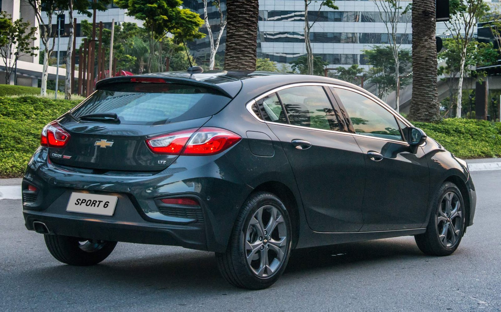 Cruze 2018 LTZ hatch Sport6