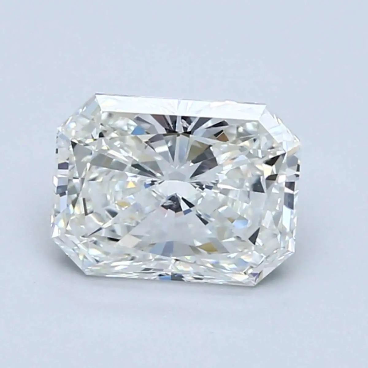 The Radiant Cut Diamond Guide