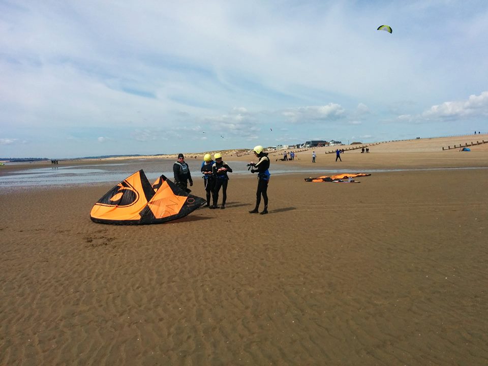 eola 4 of our favourite places to go kitesurfing on the South Coast