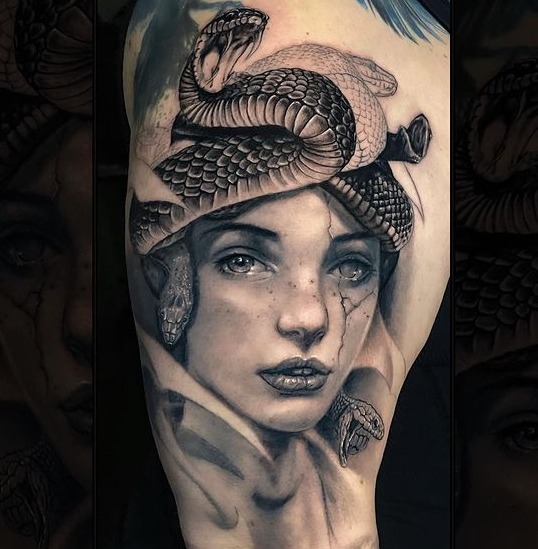 Complete Guide to Medusa Tattoos (+23 amazing works) | Tattoos Wizard