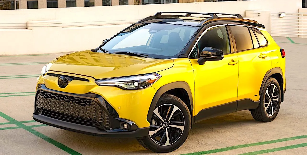 Toyota Corolla Cross 2024 híbrido