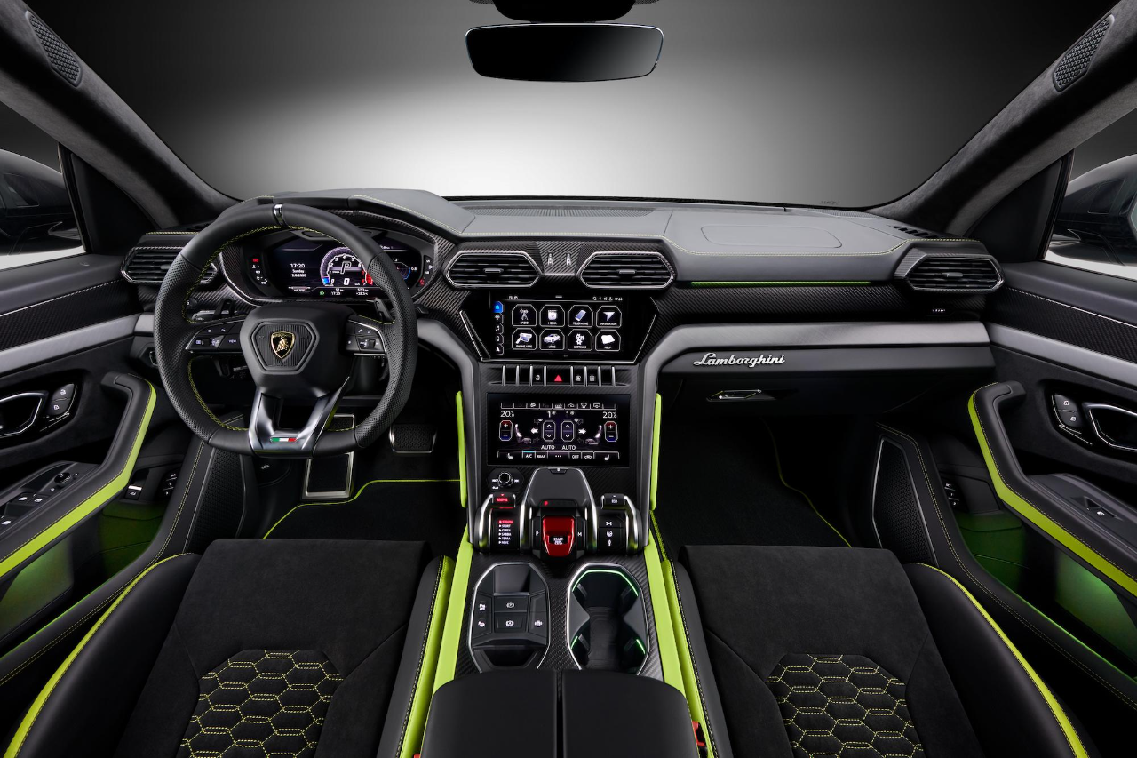 Lamborghini Urus interior Graphite Capsule