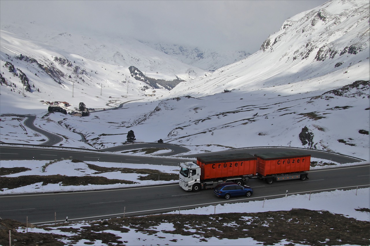 Winter Kit Essentials Every Truck Driver Must Have