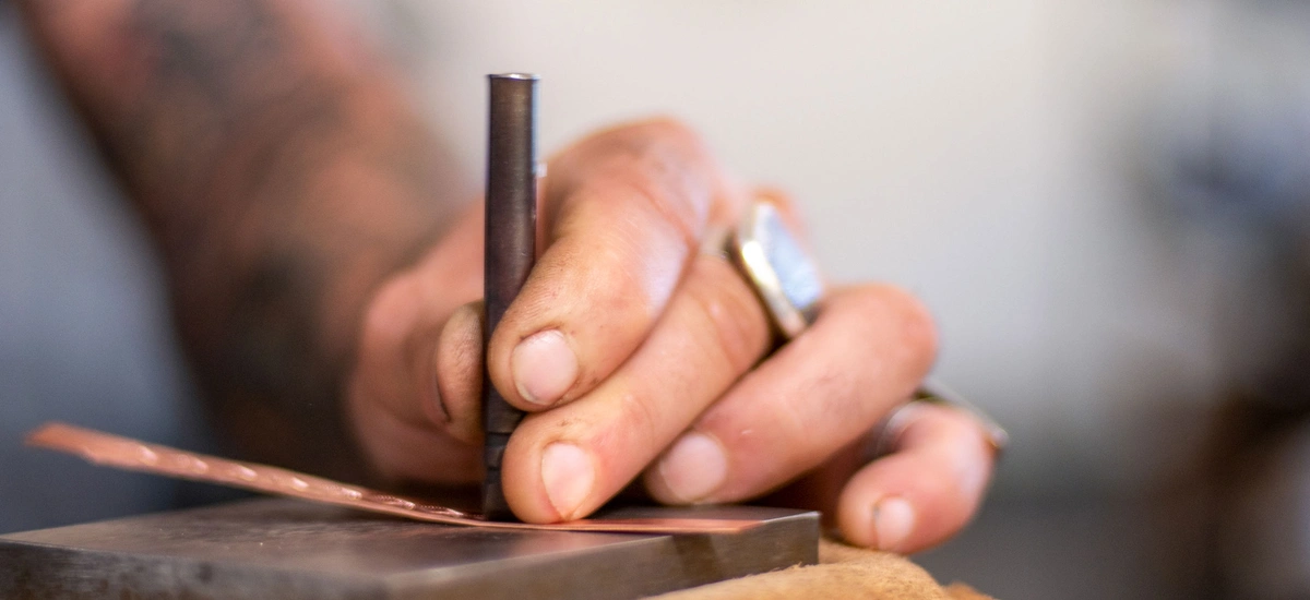 Bracelet making information for jewelry artists. Be inspired and connect with valuable resources on bracelet making.