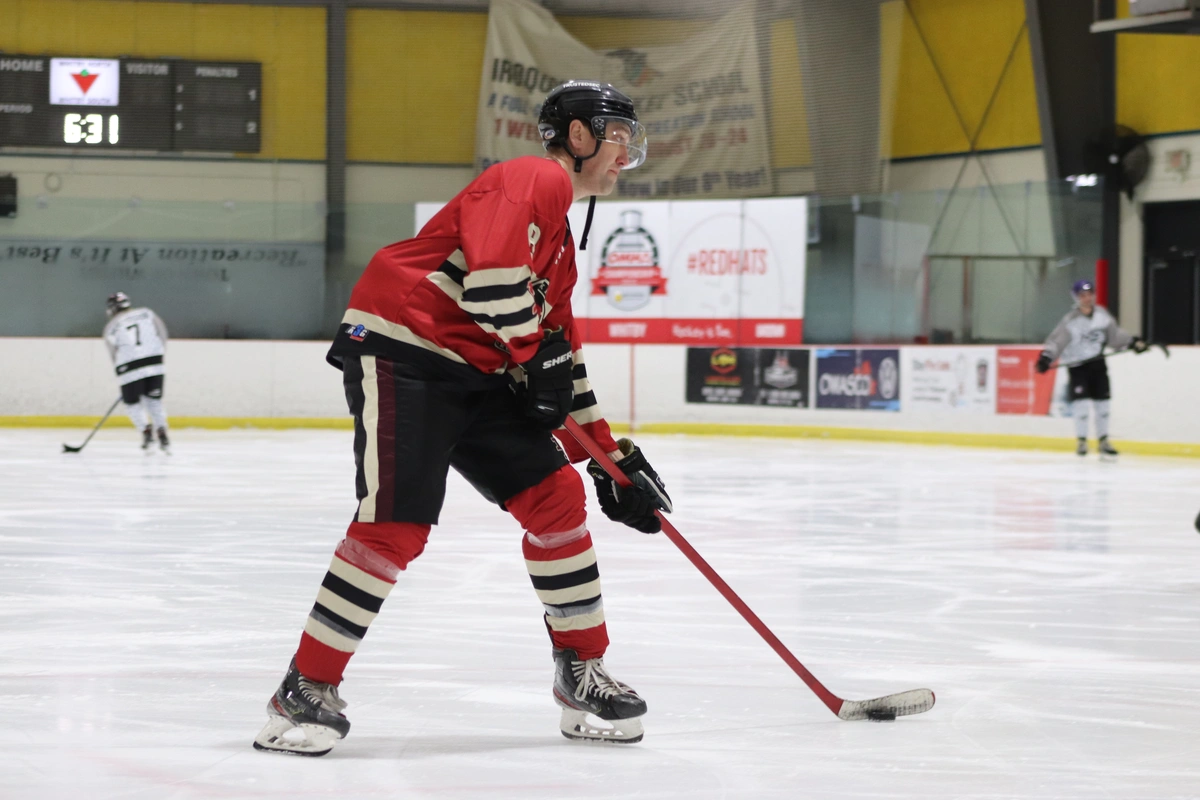 The Story of HockeyStickMan and Their $500K Bet on a No-Name Stick