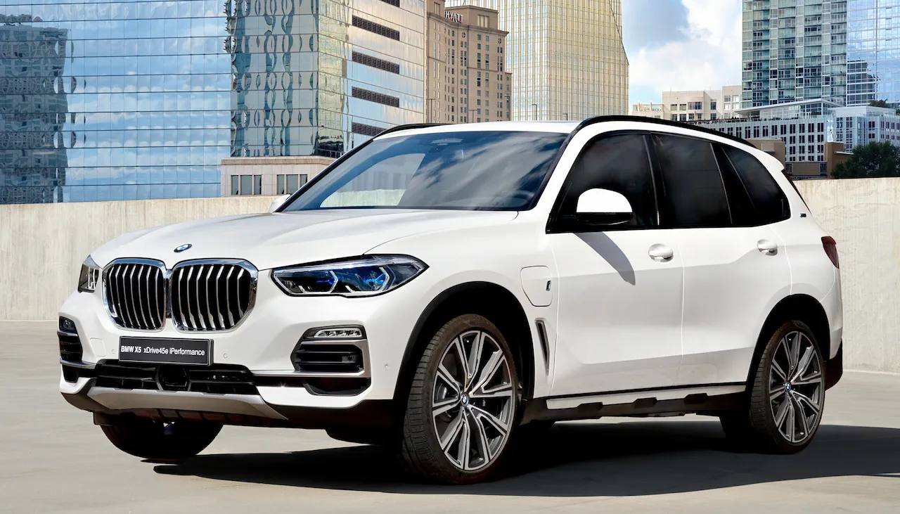 X5 2019 - camioneta BMW blanca