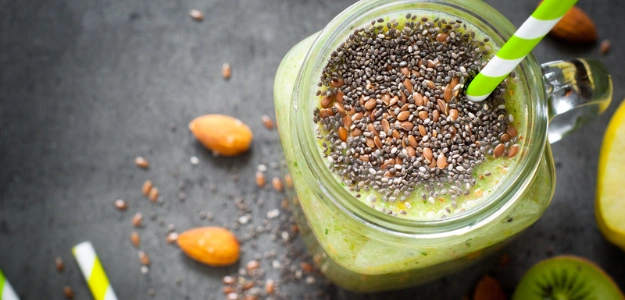 Batido de Kiwi, Chía, Almendras y Bebida de Soya.webp