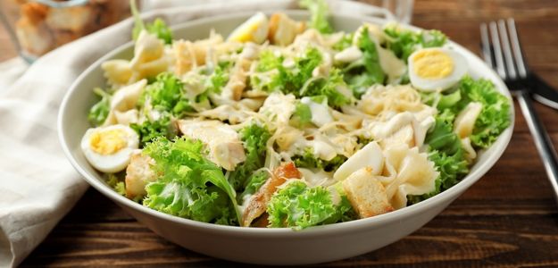 Ensalada de Fideos con Pollo, Huevo y Aliño de Yogurt.jpg