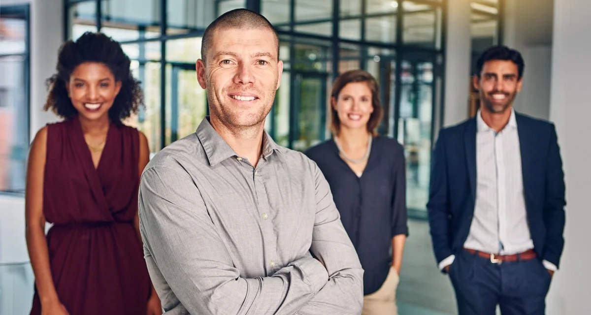 Vetted HR operations specialist managing global recruitment and employee relations