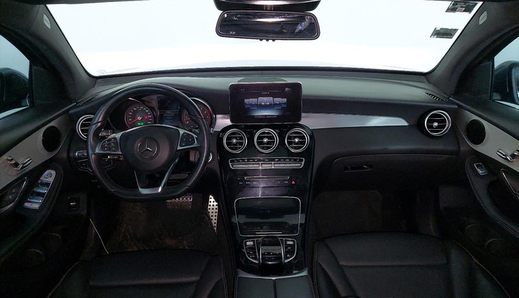 Interior Mercedes Benz GLC 250 Coupé