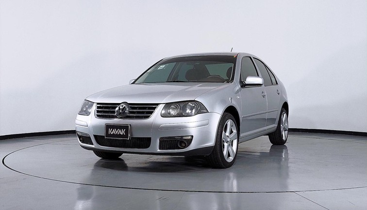 Comprar Jetta 2013 usado a meses