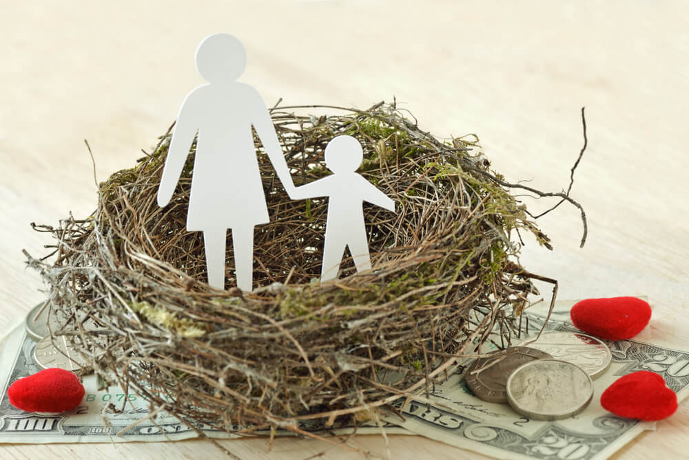 best ways to save money single parent