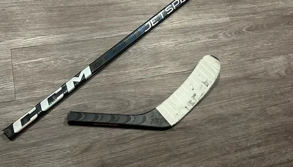 Signs You Need to Replace Your Hockey Stick
