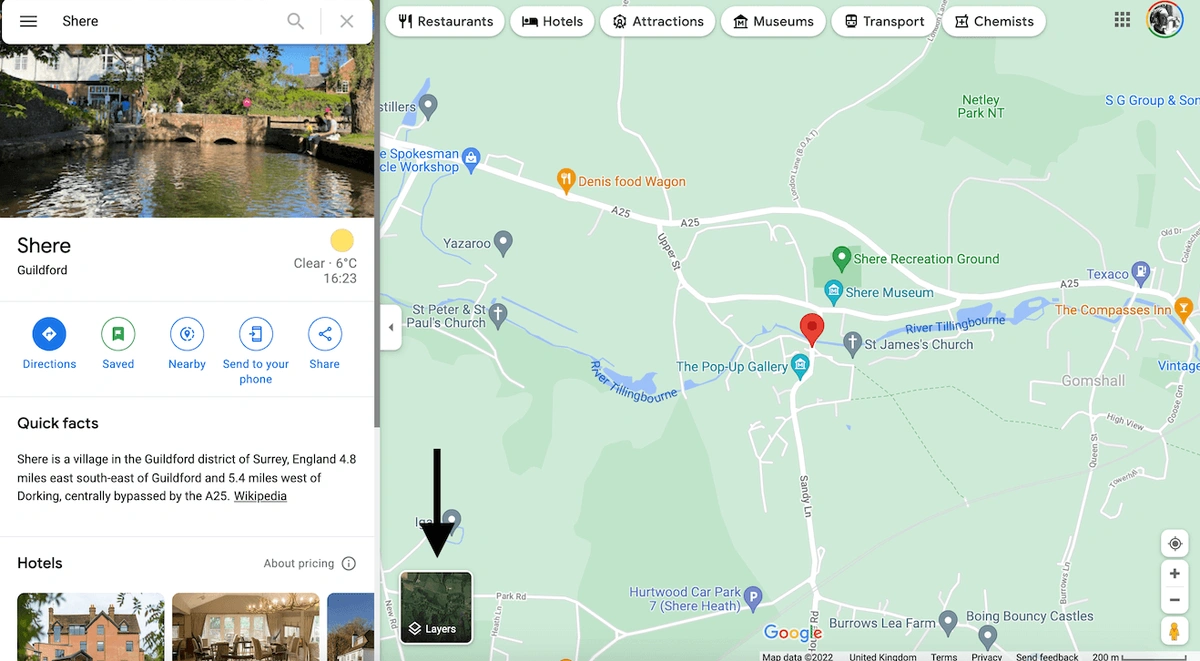 Map centers on selected location on google maps