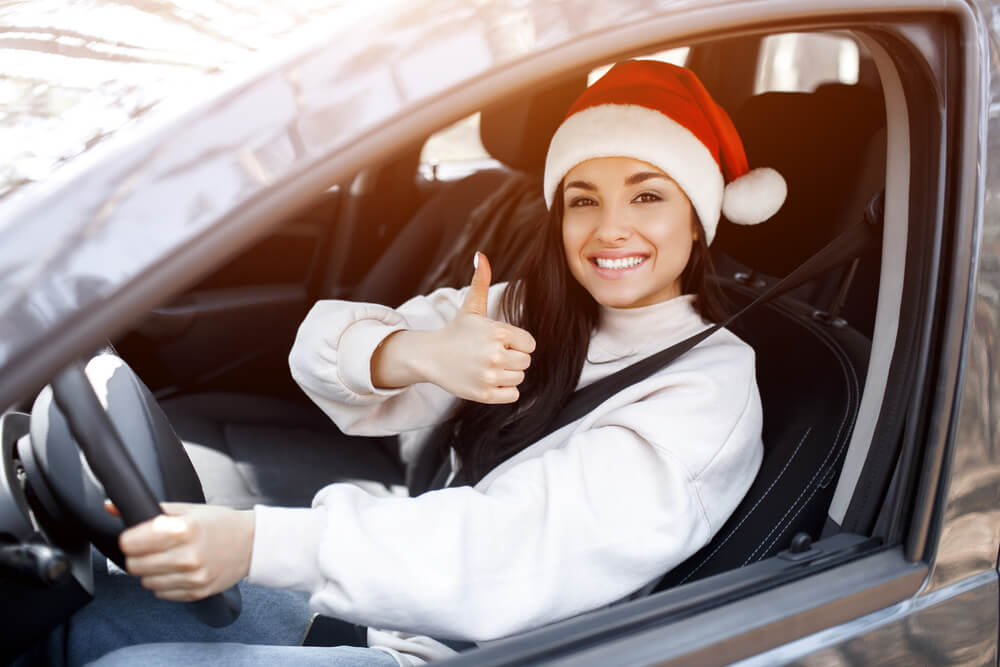 girl approved for car title loan at christmas