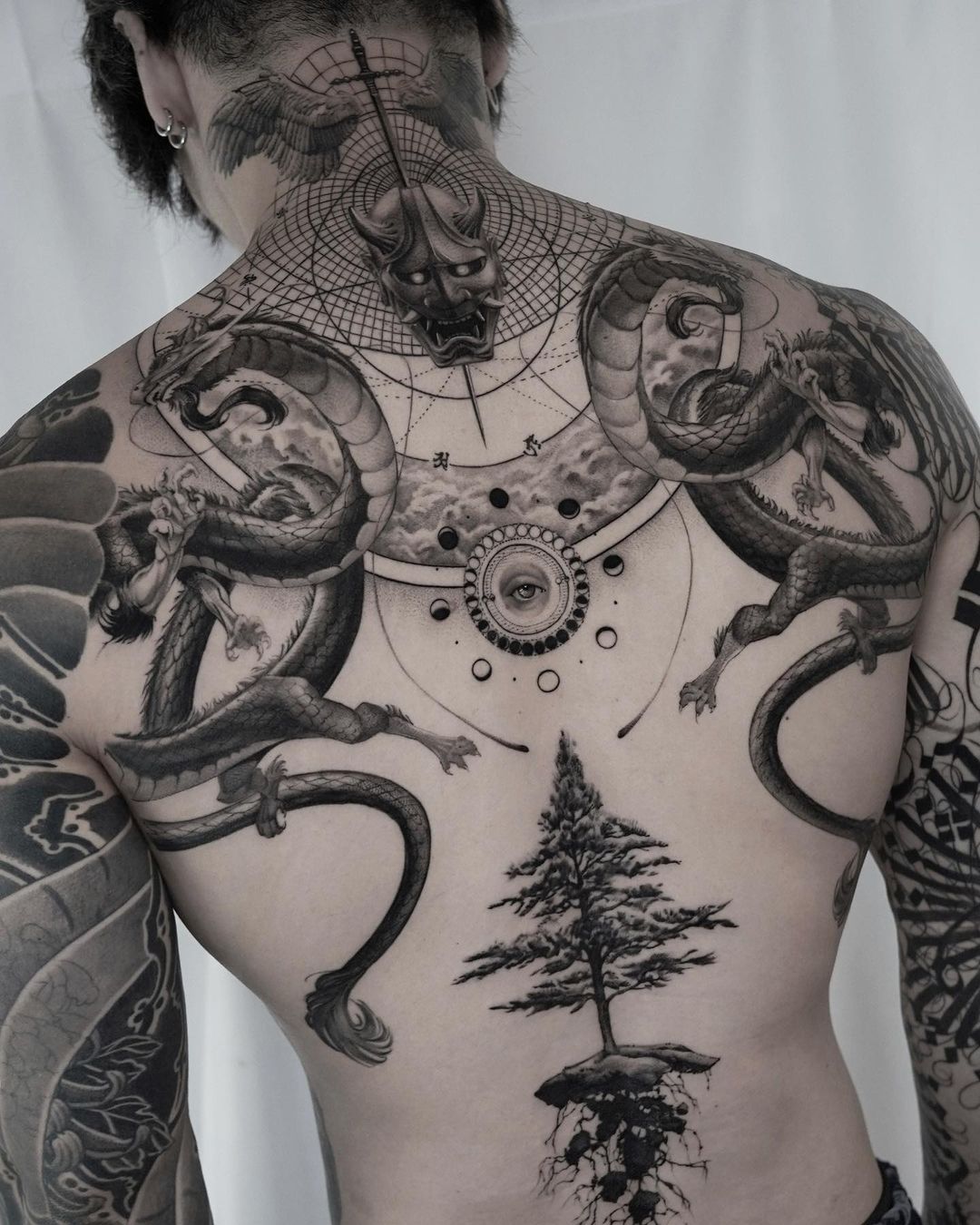 blackwork tattoo by ogi oh