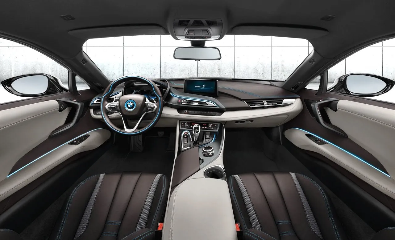 BMW i8 2017 interior