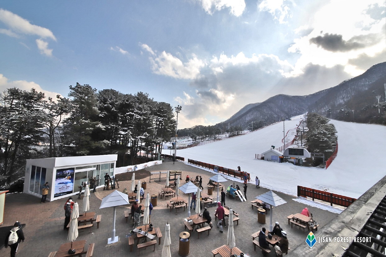 芝山度假村滑雪場